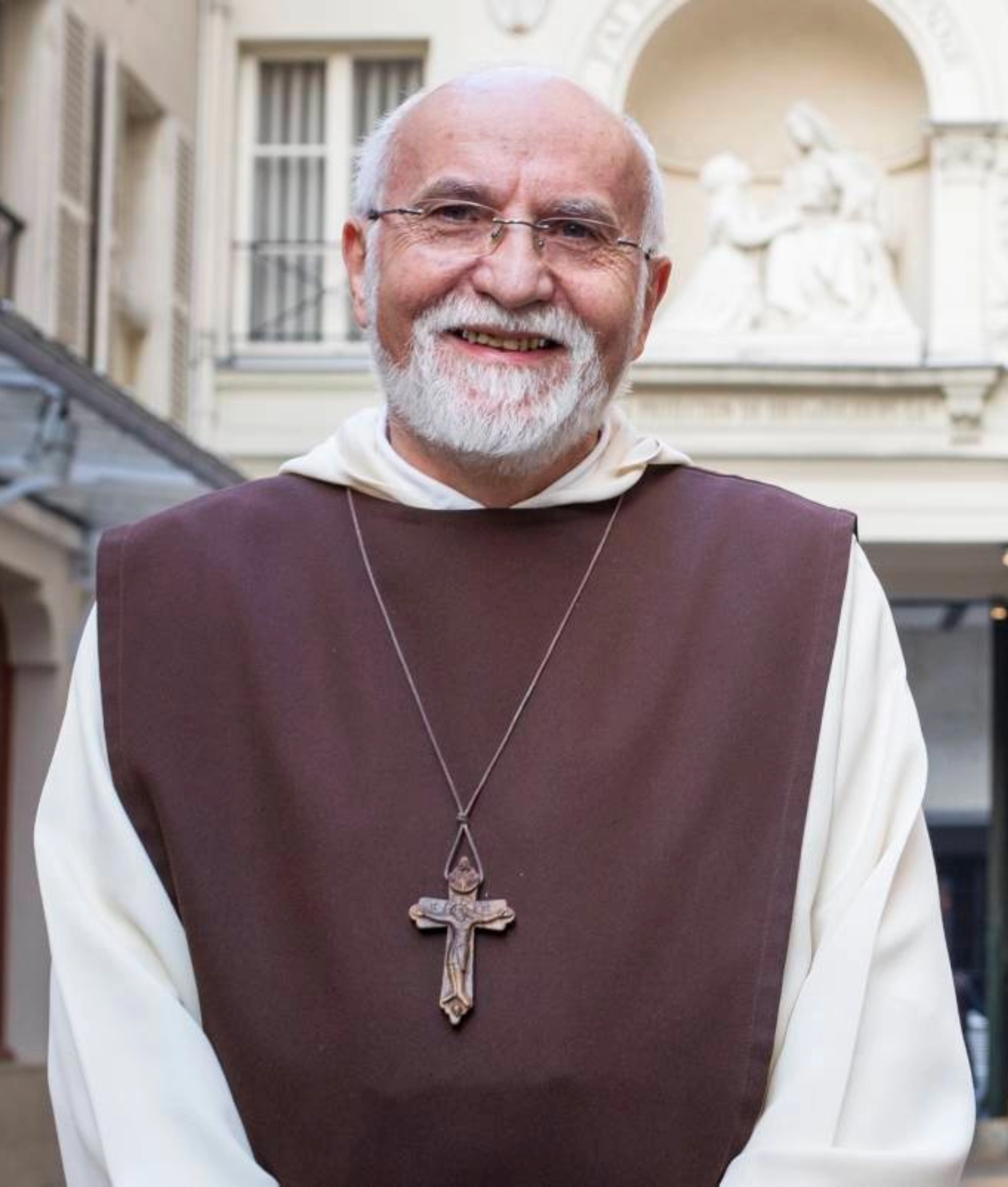Padre Jacques Philippe pregando